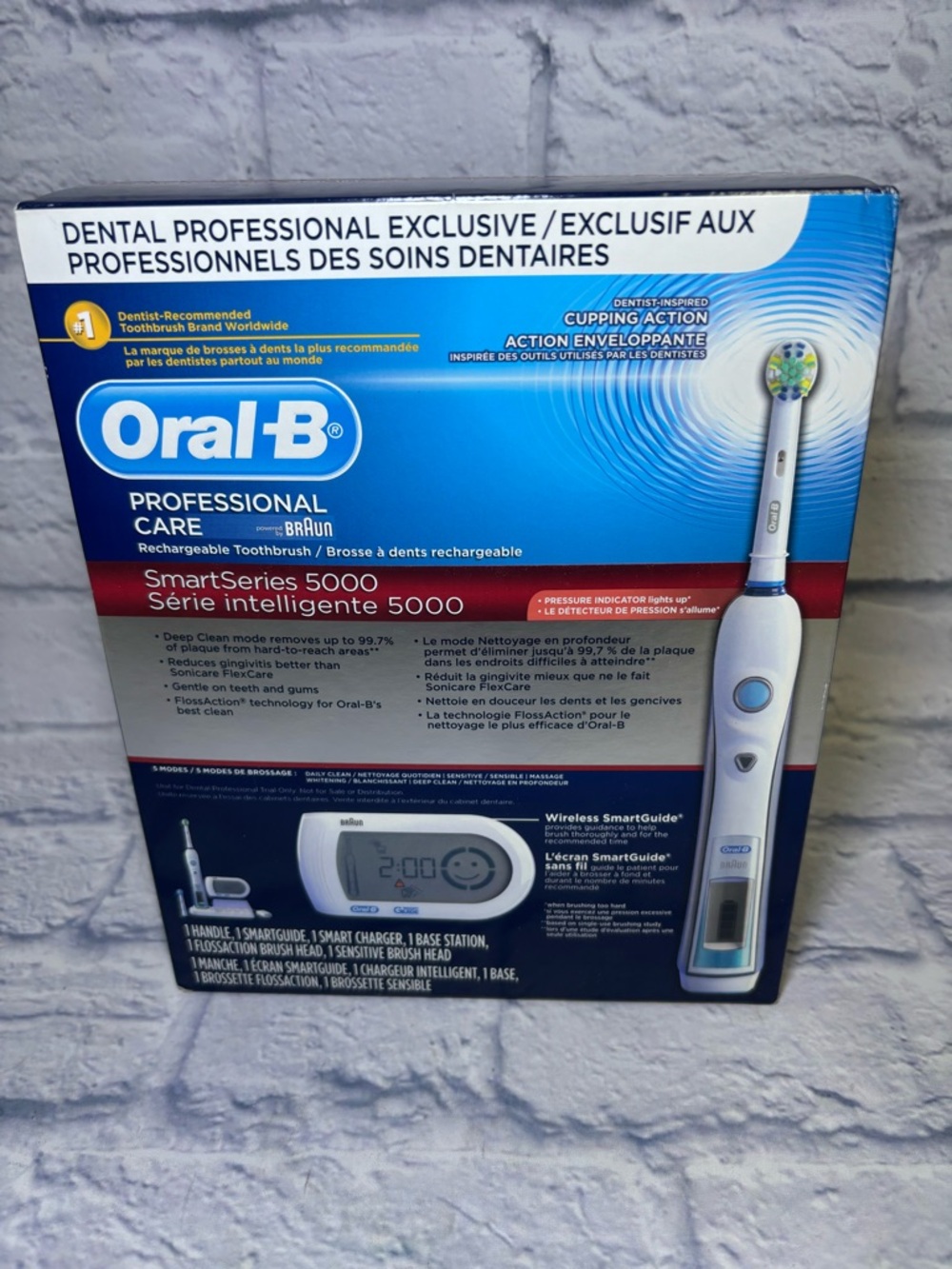 Oral-B Pro 5000 Smartseries Power Rechargeable Electric Toothbrush - New In Box.